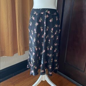 Jones New York Black Silk Floral Skirt Feminine Romantic Size 6